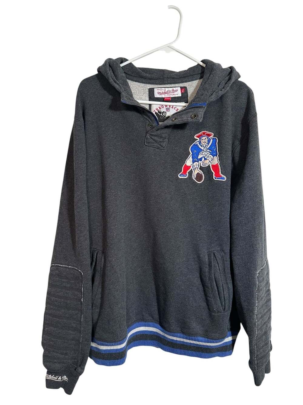 Mitchell & Ness Patriots Throwback Hooded Sweatshirt Gray Men’s XL NFL